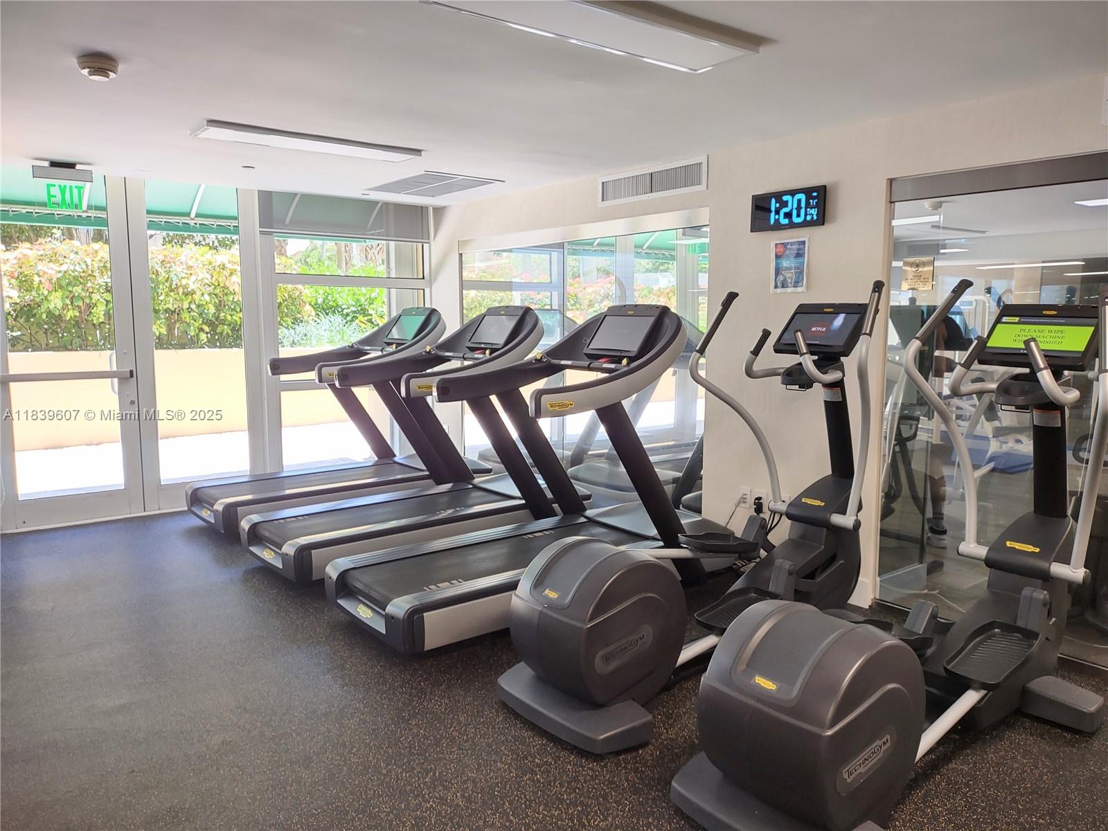 GRAND BAY RESIDENCES COND - Residential