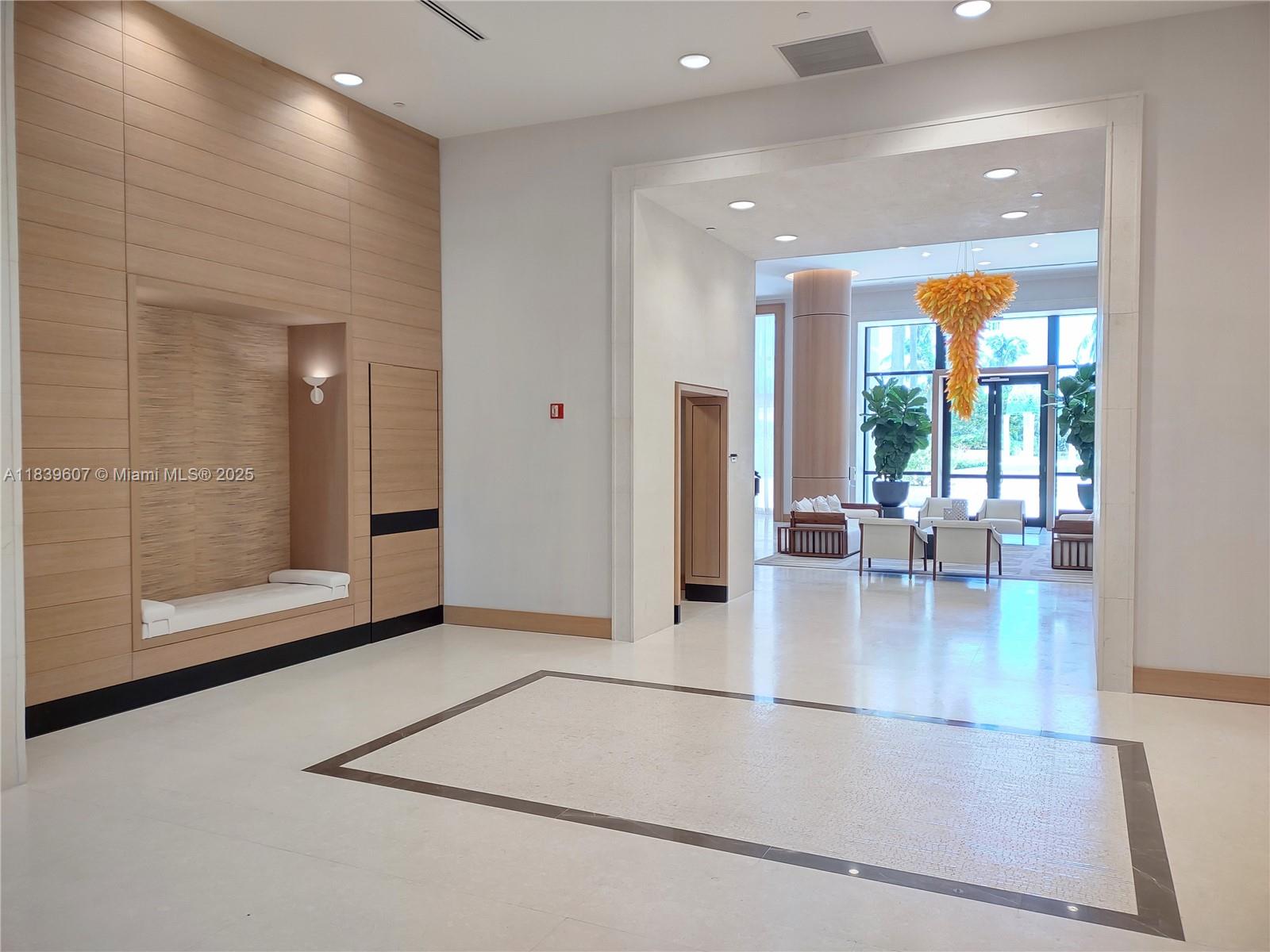 GRAND BAY RESIDENCES COND - Residential