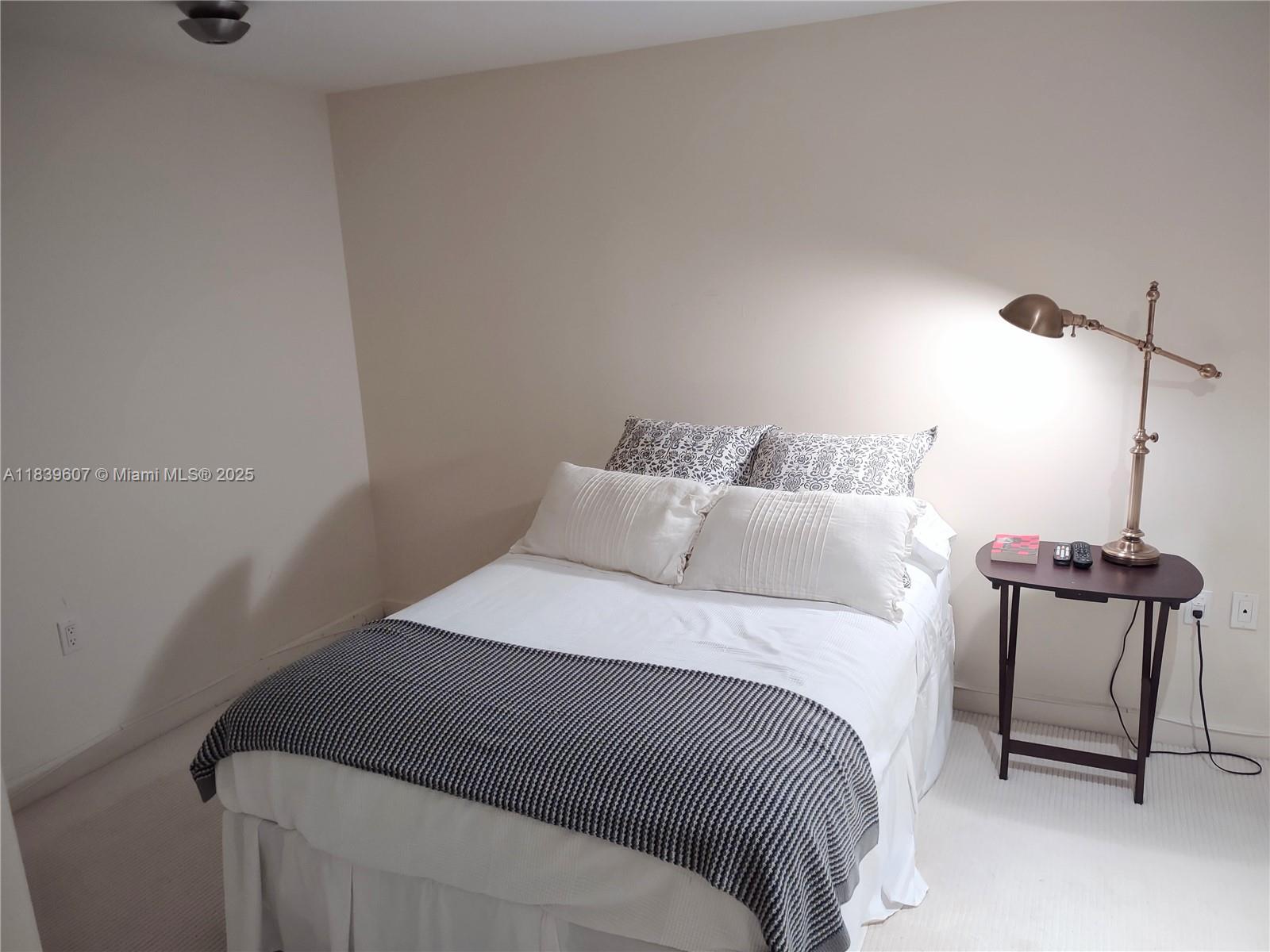 GRAND BAY RESIDENCES COND - Residential