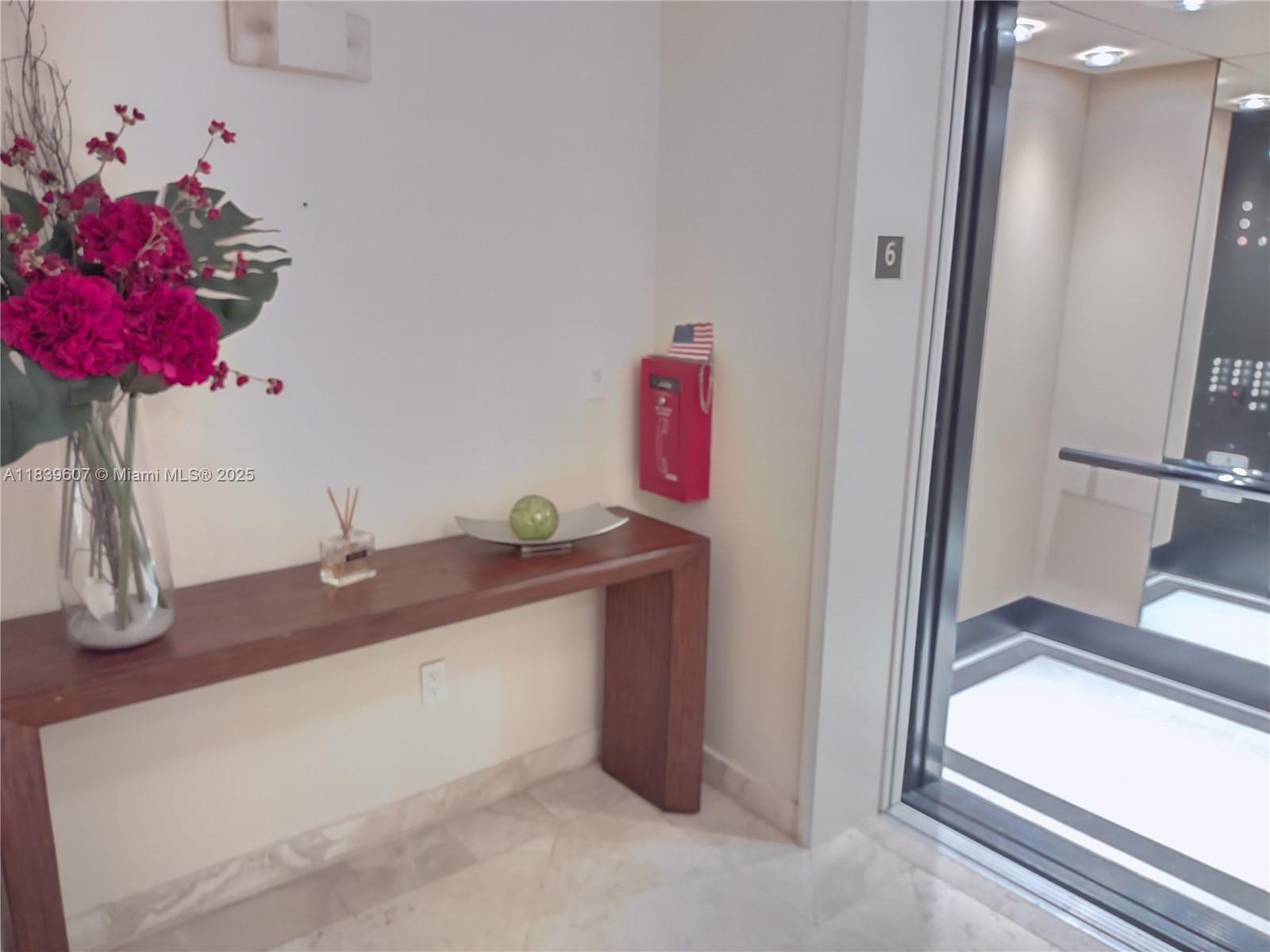 GRAND BAY RESIDENCES COND - Residential