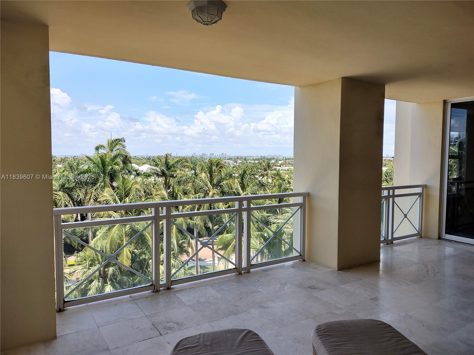 445 Grand Bay Dr 601, Key Biscayne, FL, 33149/$2,790,000 1 445 Grand Bay Dr 601