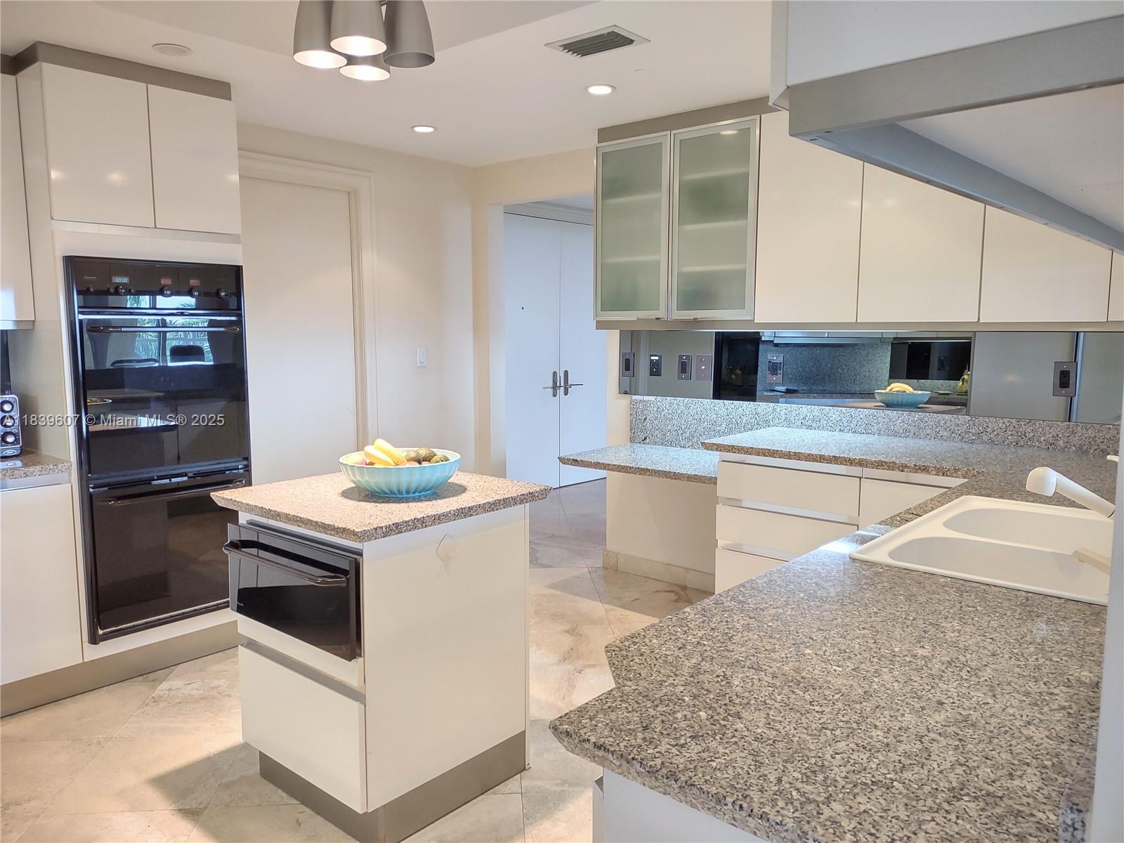 GRAND BAY RESIDENCES COND - Residential