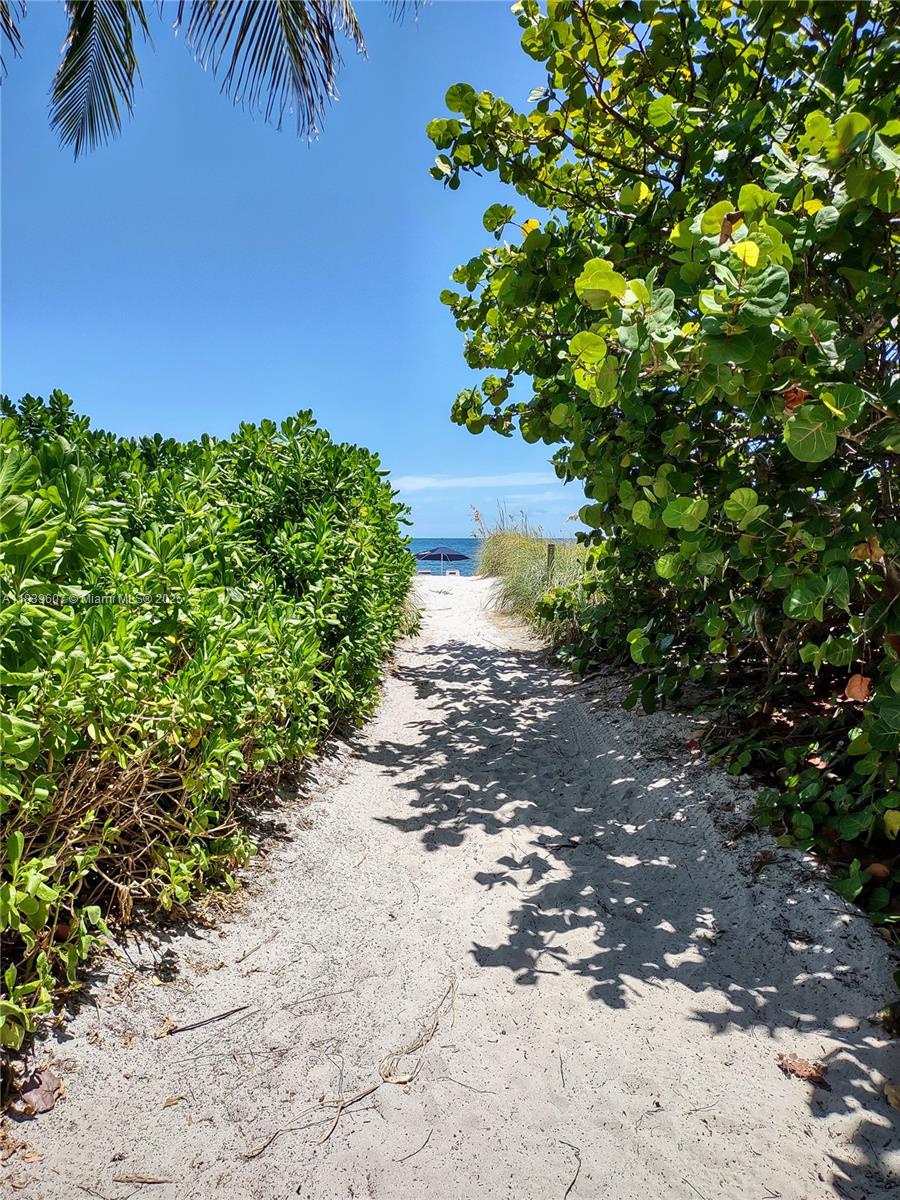 GRAND BAY RESIDENCES COND - Residential