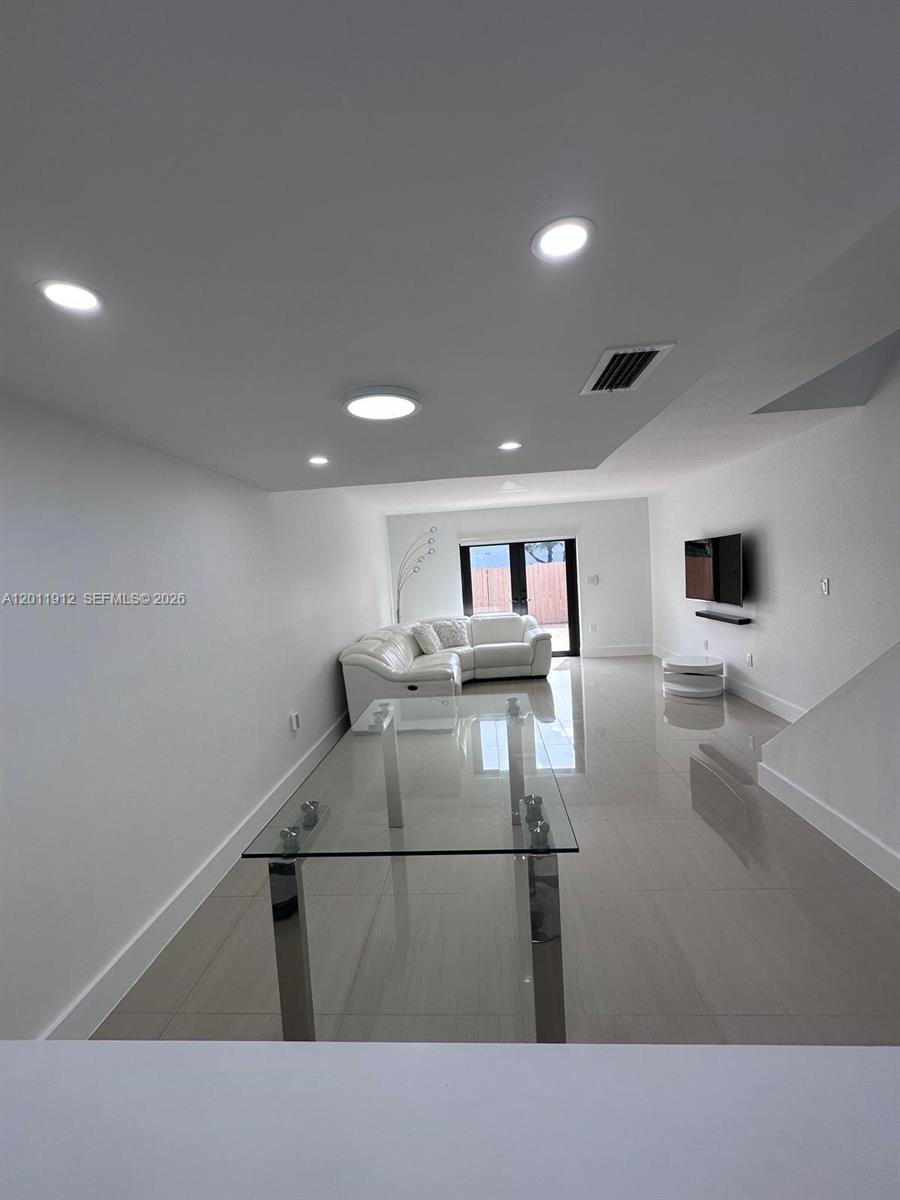GARDENS AT KENDALE LAKES - Residential