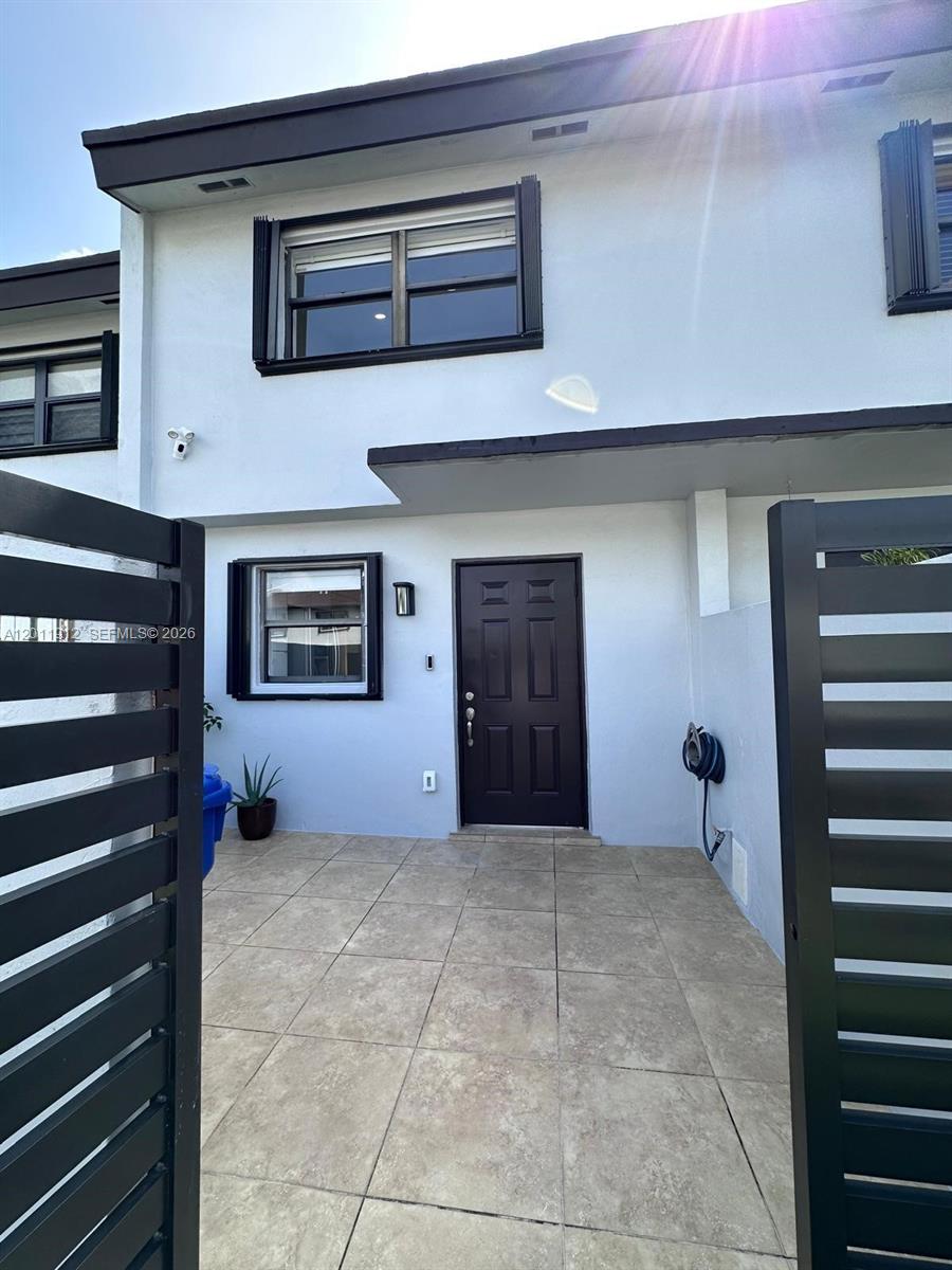 GARDENS AT KENDALE LAKES - Residential