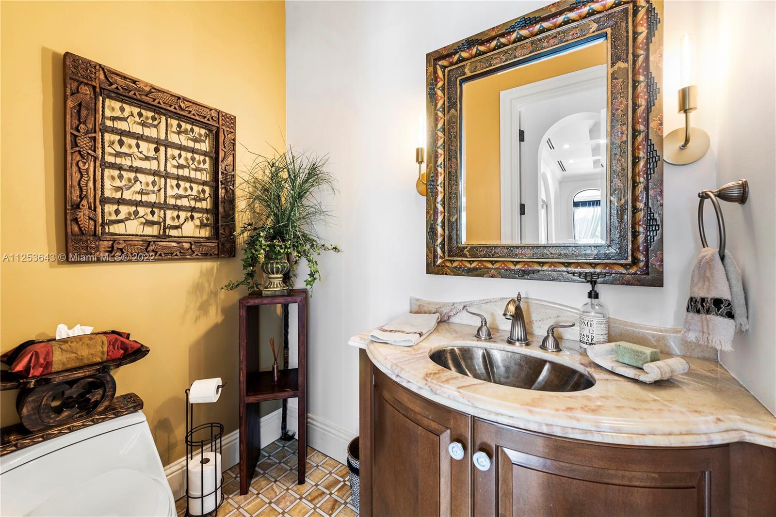 SUNRISE HARBOUR REV PL - Residential