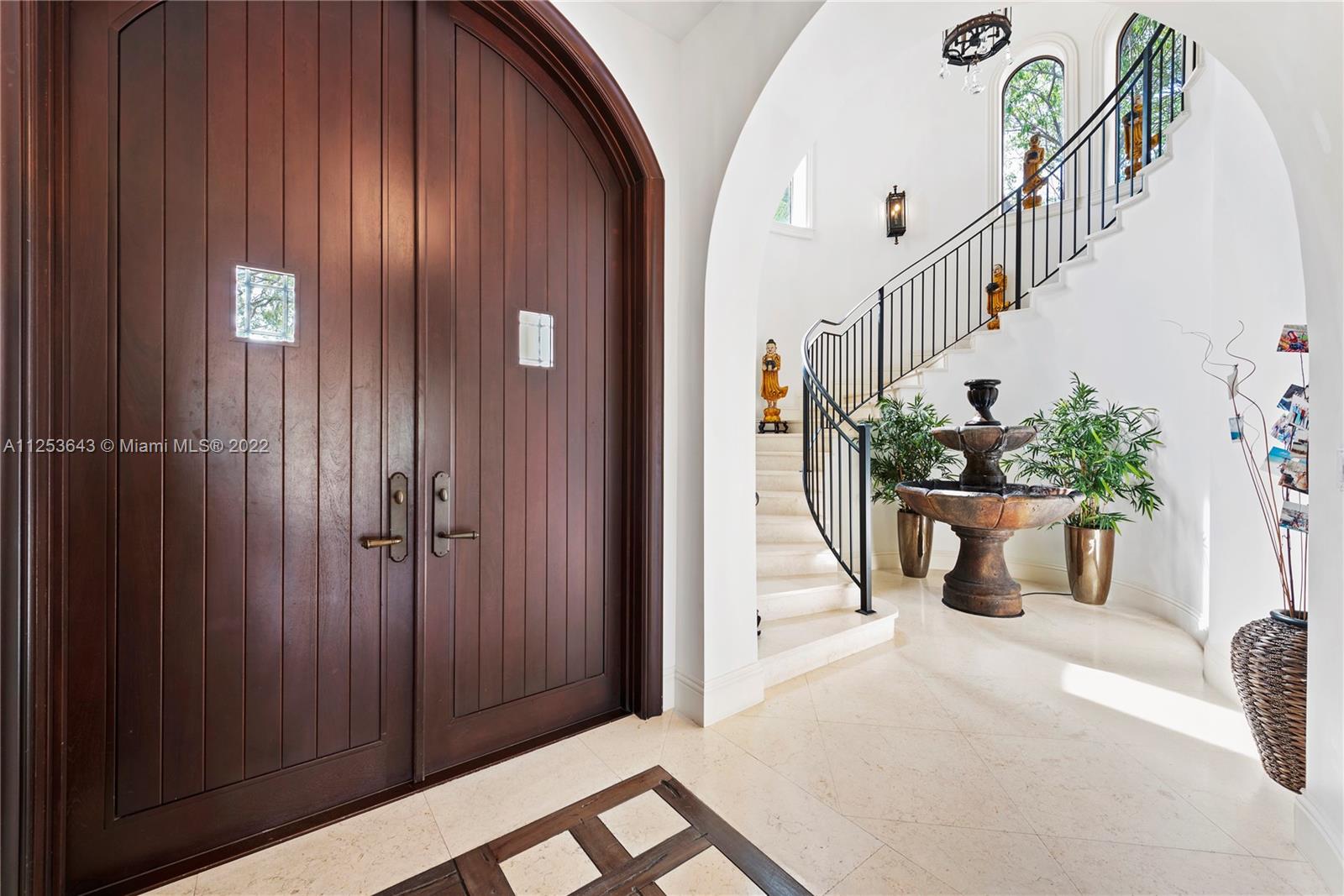 SUNRISE HARBOUR REV PL - Residential