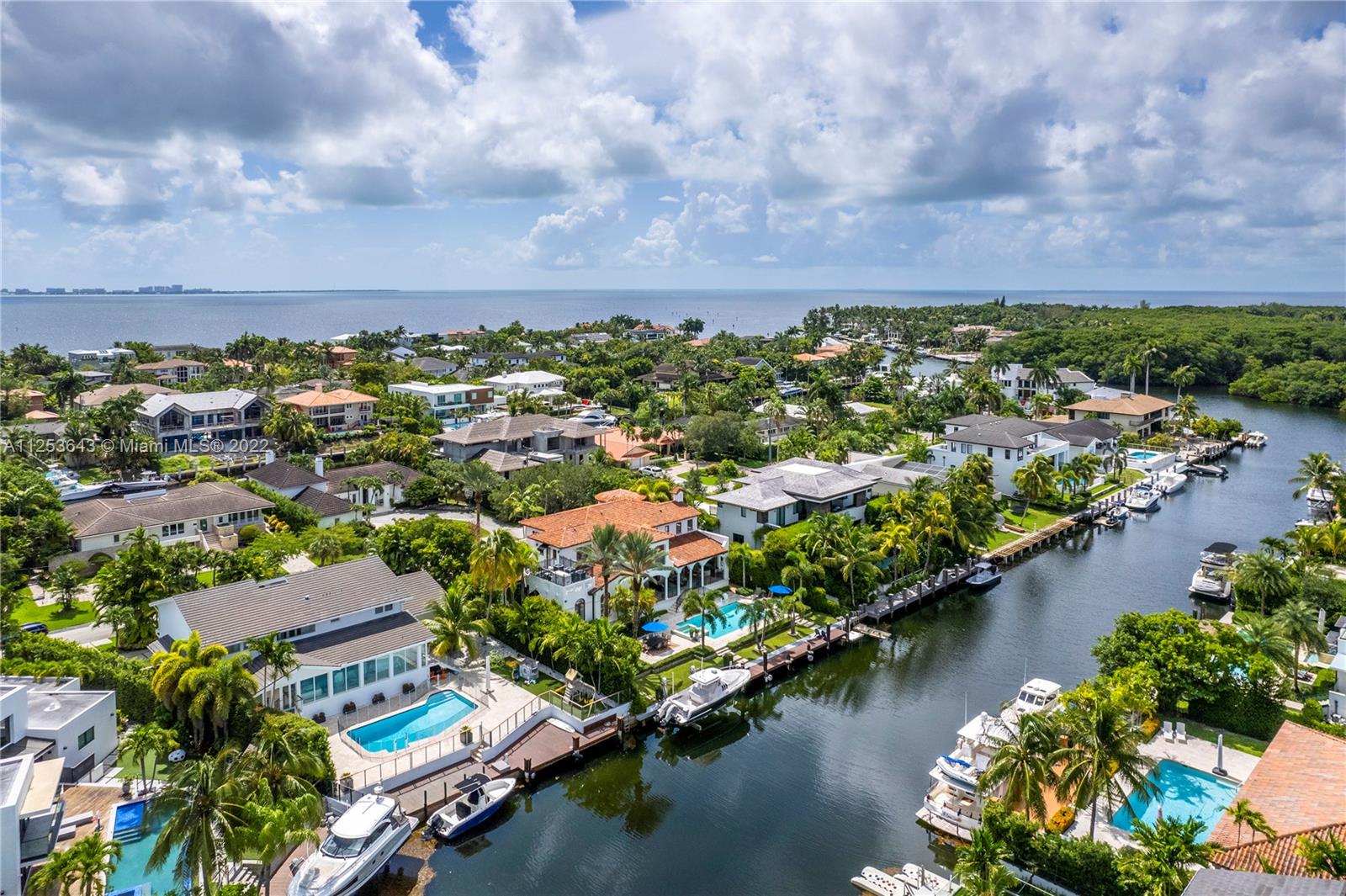 SUNRISE HARBOUR REV PL - Residential