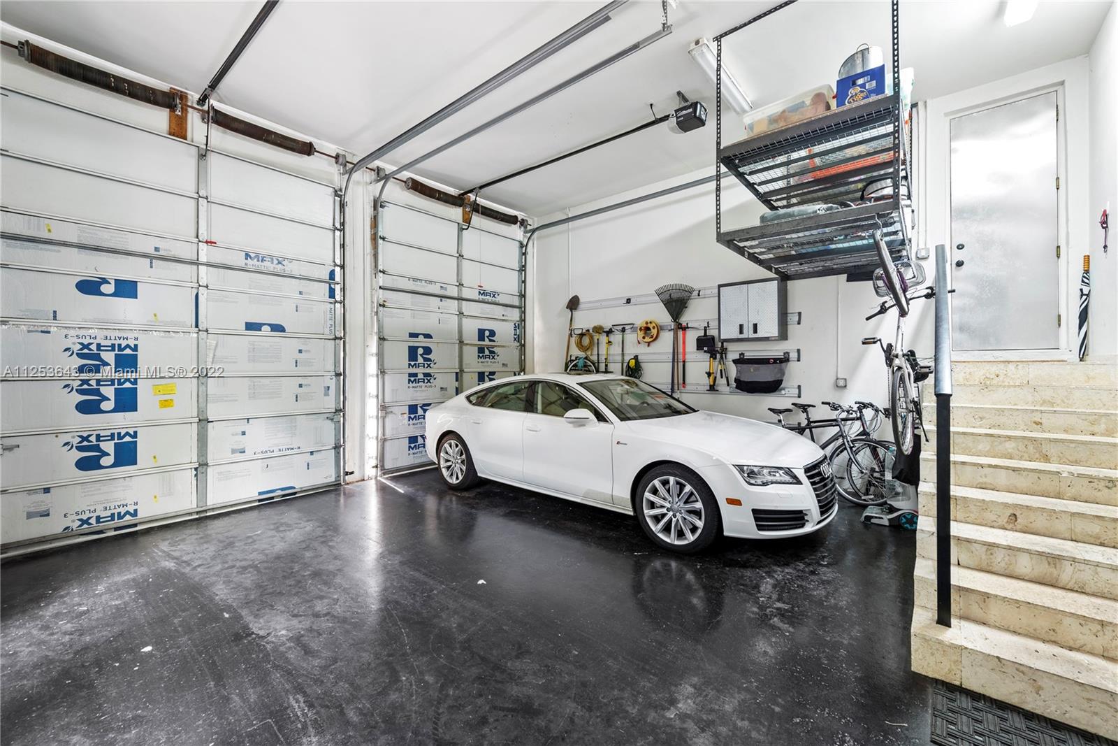 SUNRISE HARBOUR REV PL - Residential