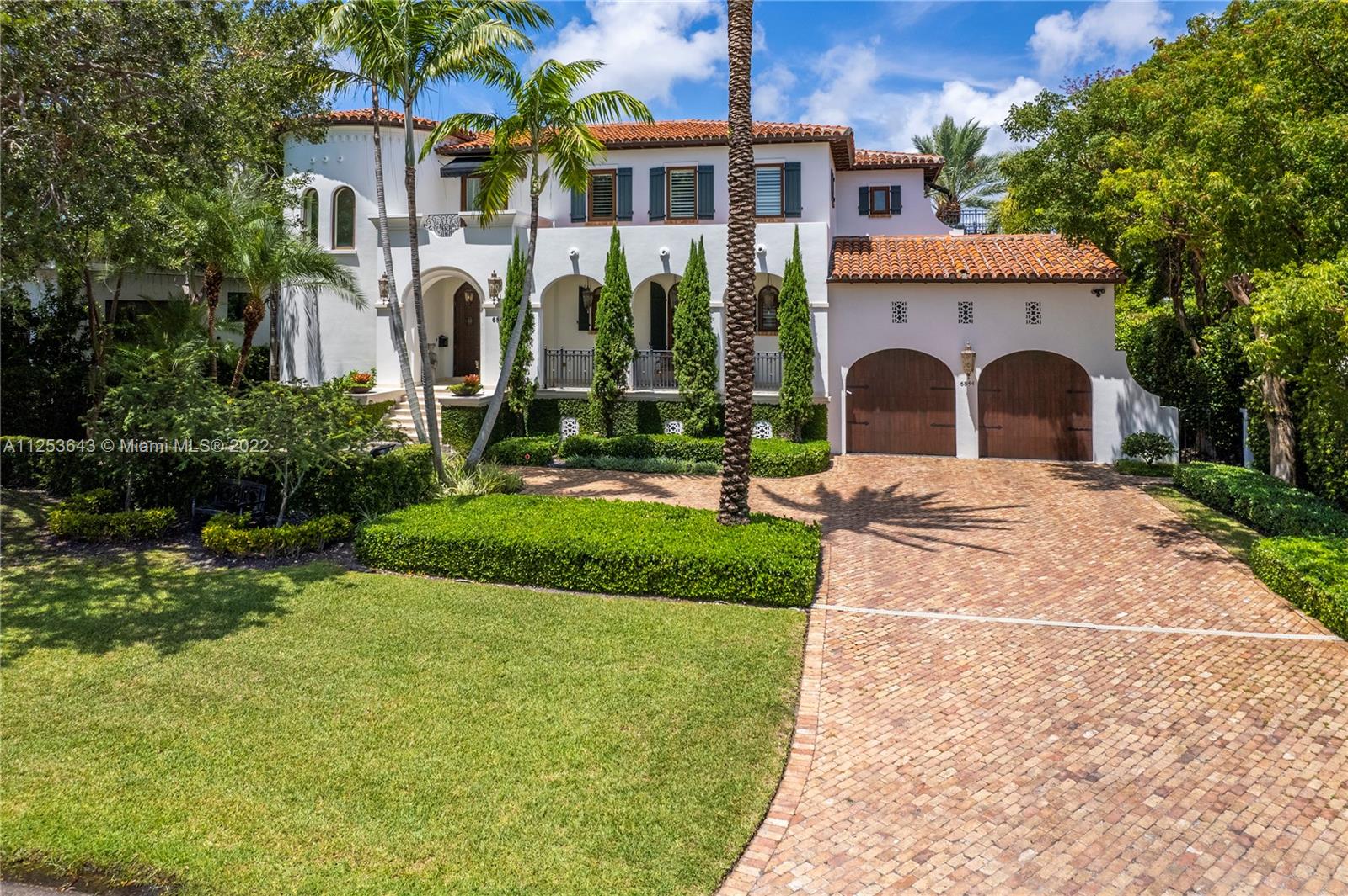 SUNRISE HARBOUR REV PL - Residential