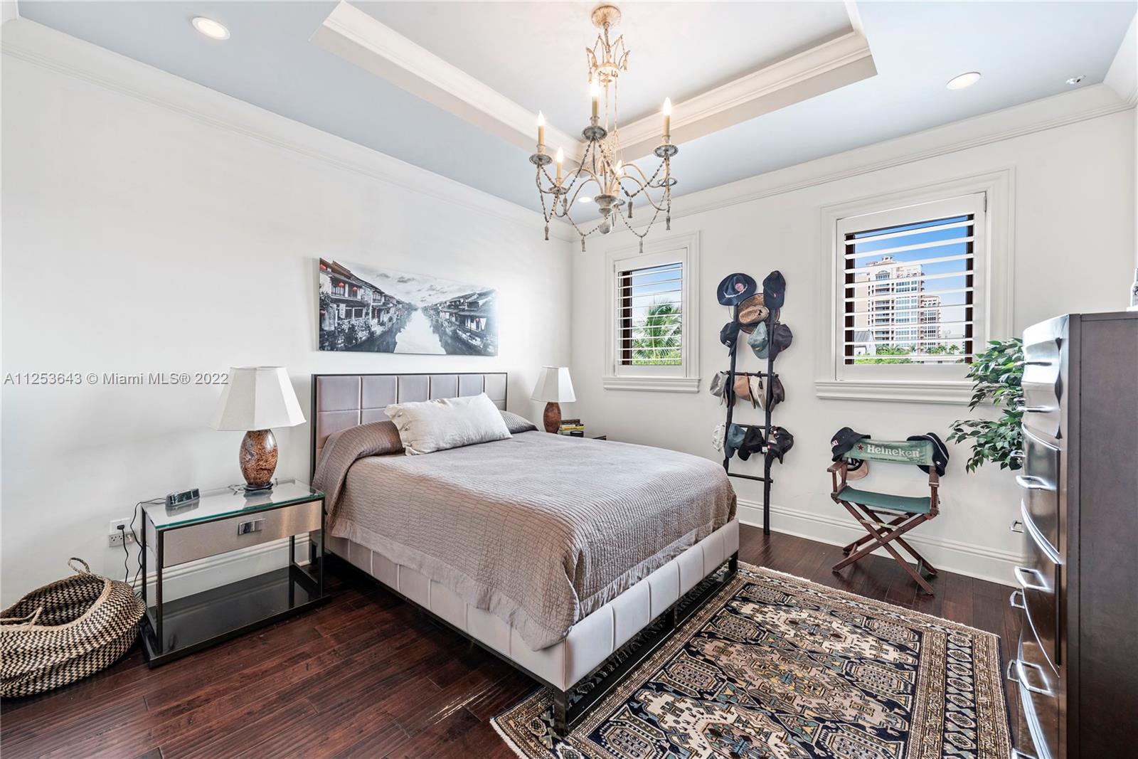 SUNRISE HARBOUR REV PL - Residential