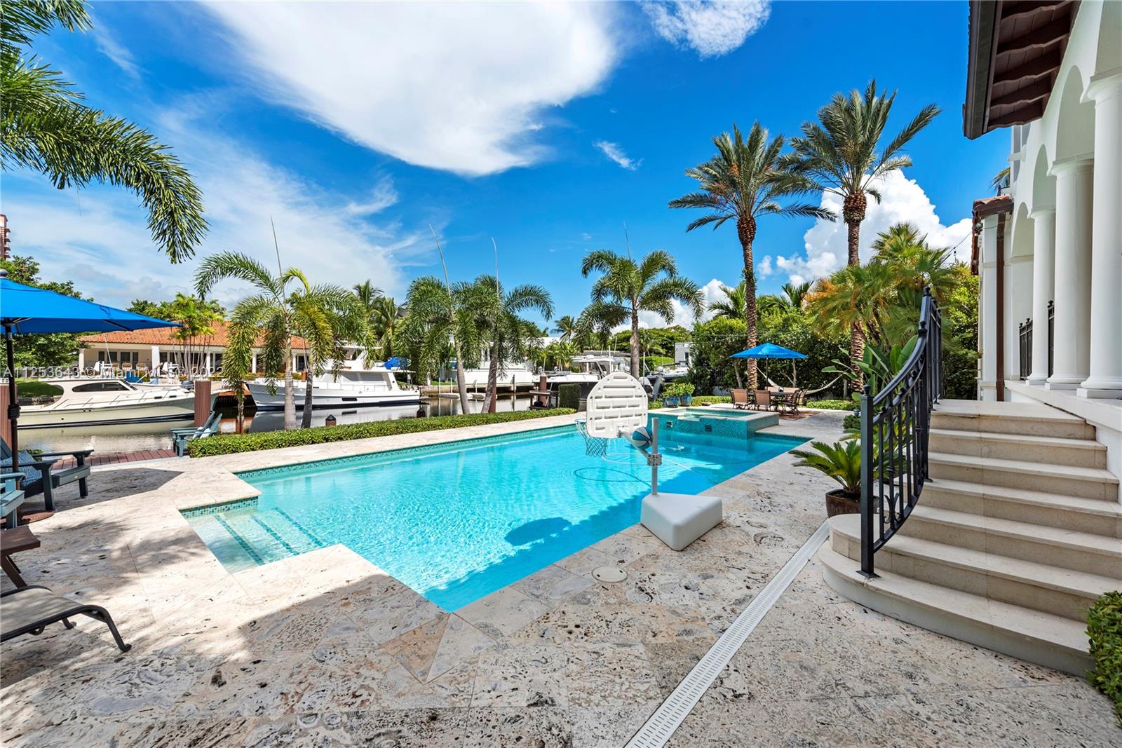 SUNRISE HARBOUR REV PL - Residential