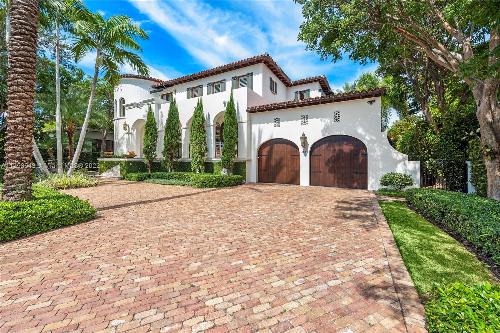 SUNRISE HARBOUR REV PL - Residential