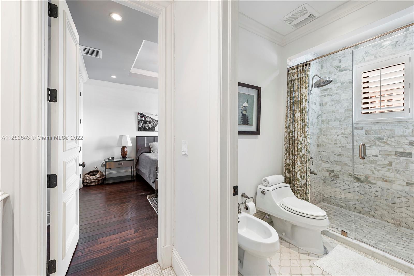 SUNRISE HARBOUR REV PL - Residential