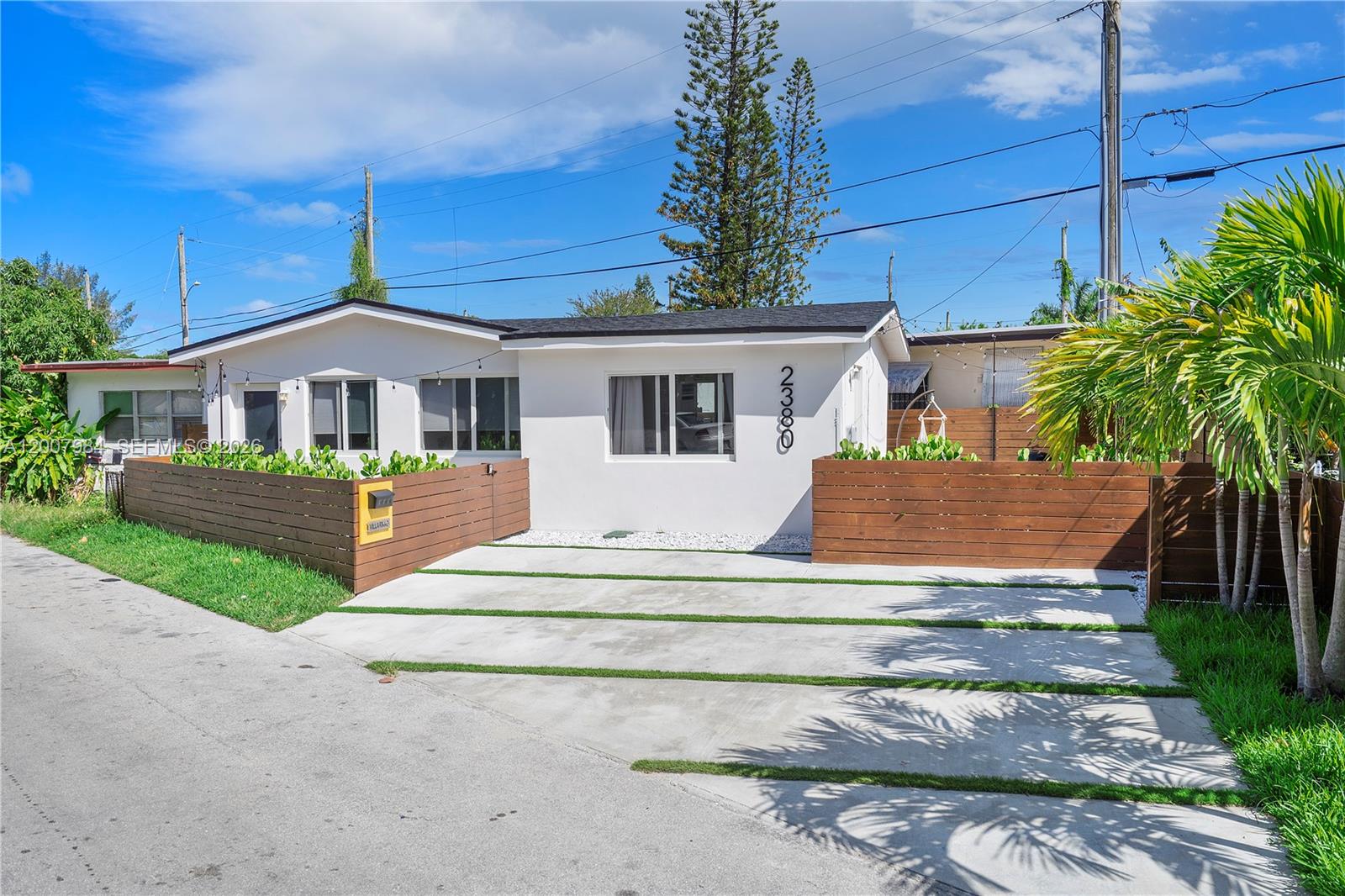 2380 NE 137th St RIGHT