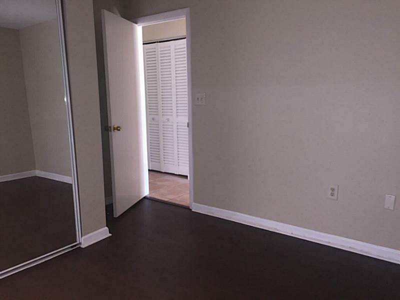 NORTH ANDREWS TERRACE 32- - Residential Lease