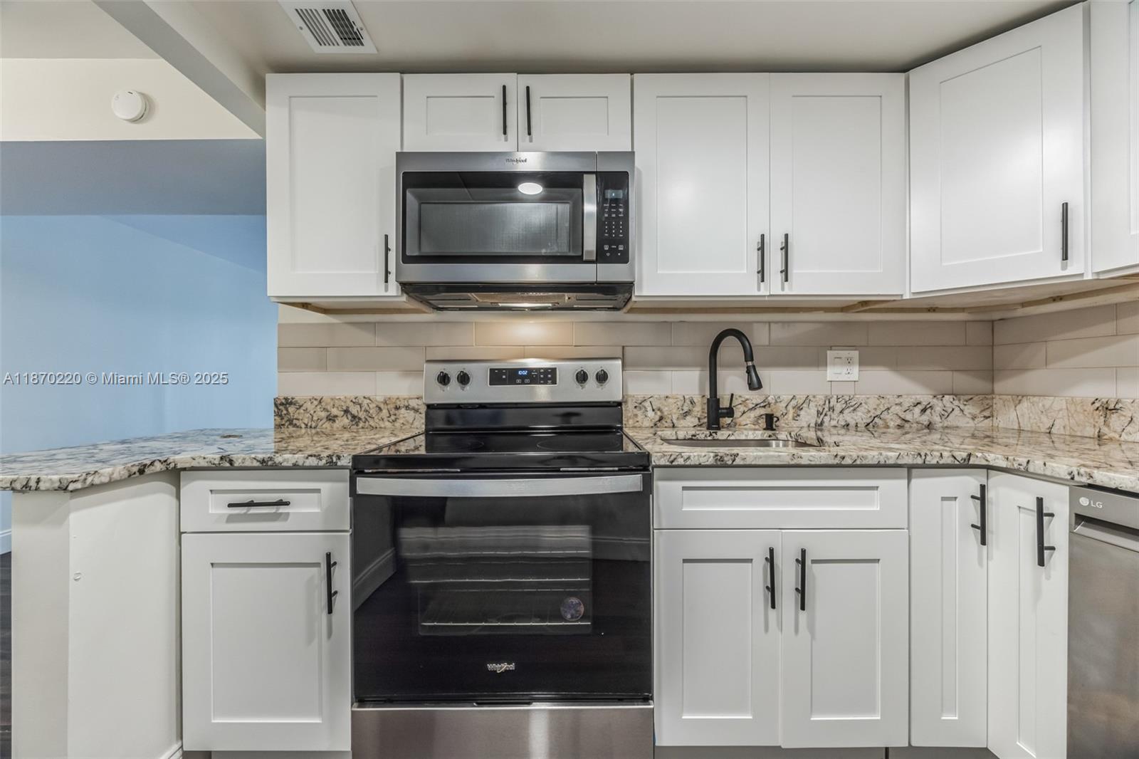 CASA DEL RIO CONDO - Residential Lease