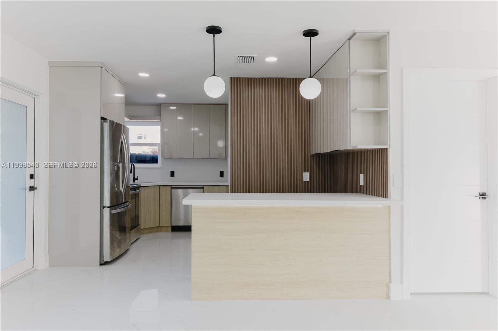 LAKE FOREST SEC 4 - Residential