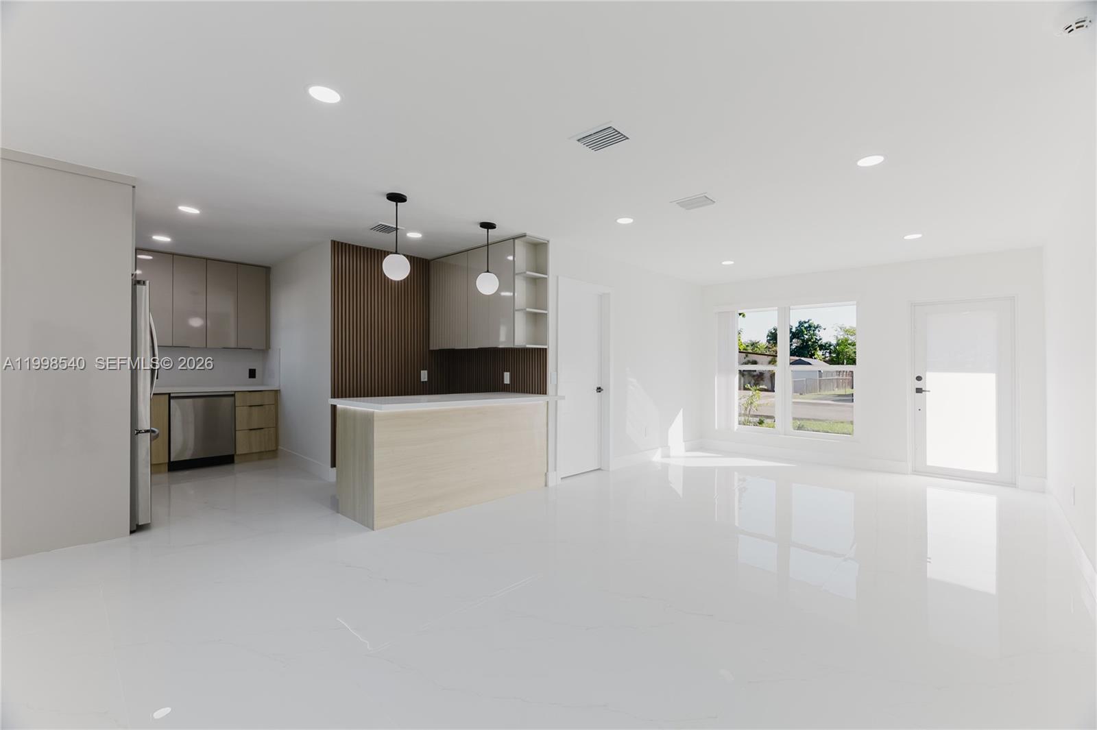 LAKE FOREST SEC 4 - Residential