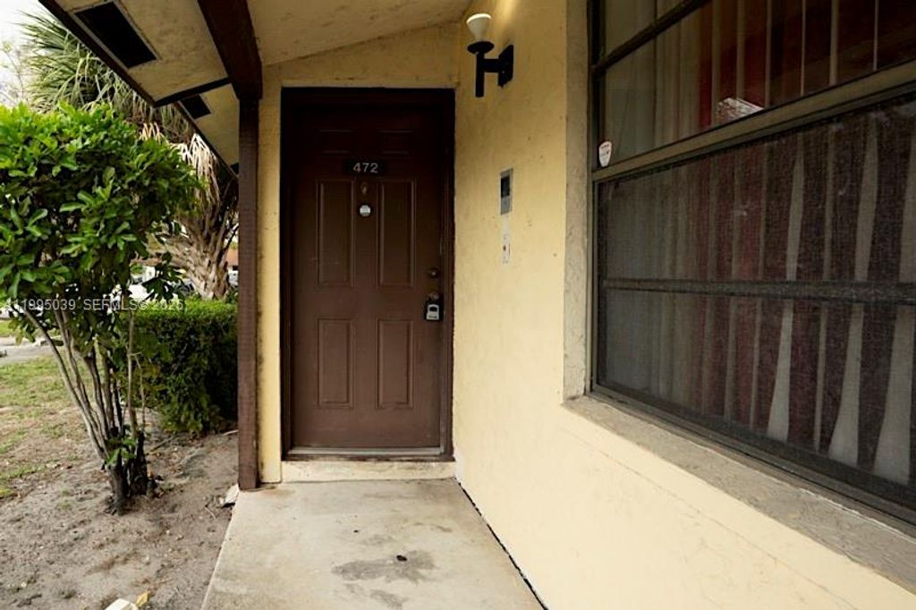 Photo of 472 Glenwood Dr #472, West Palm Beach, FL 33415 (MLS # A11995039)