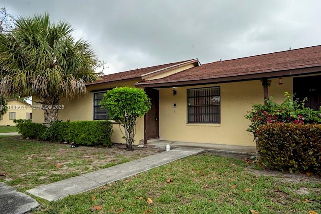 Photo of 472 Glenwood Dr #472, West Palm Beach, FL 33415 (MLS # A11995039)