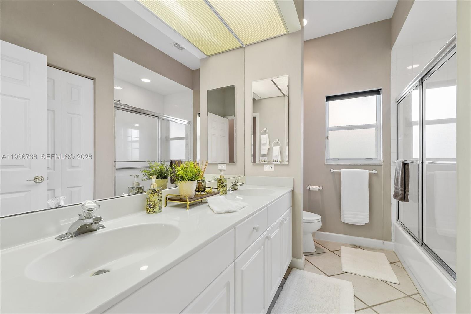 DOUBLE TREE - Residential