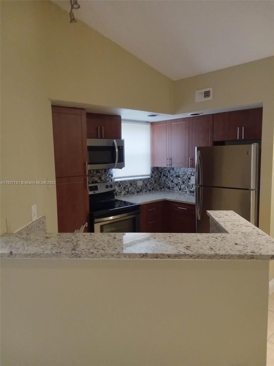 ISLES AT LAGO MAR CONDO - Residential Lease