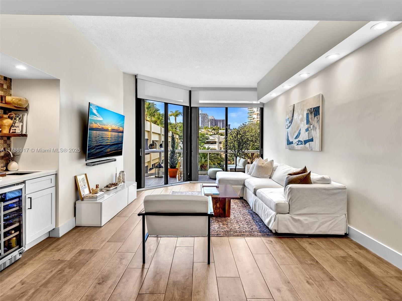 20191 E Country Club Dr 311