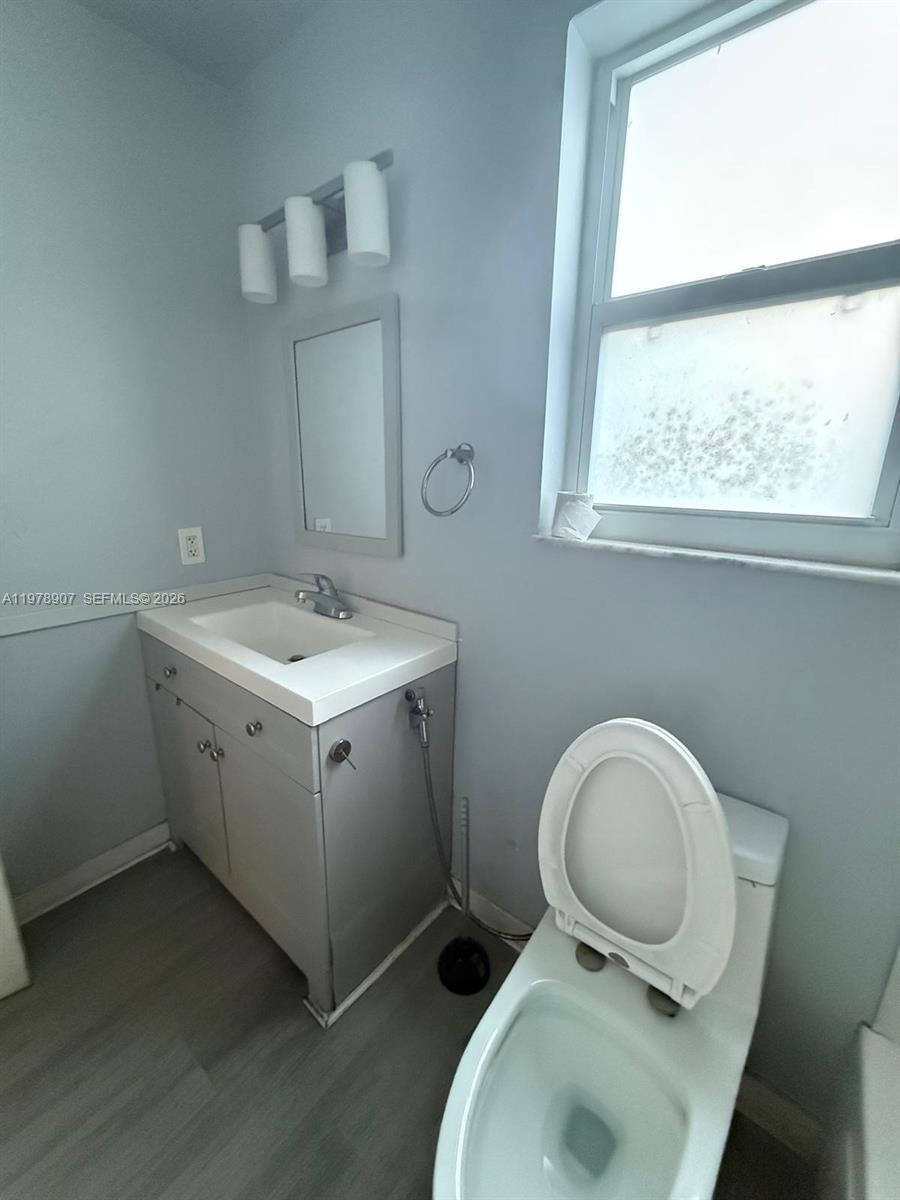 PARADISE GARDENS II CONDO - Residential Lease