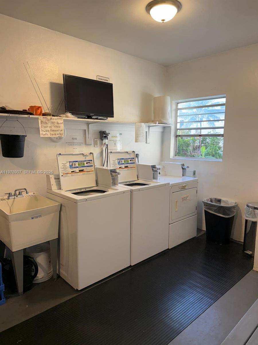 PARADISE GARDENS II CONDO - Residential Lease