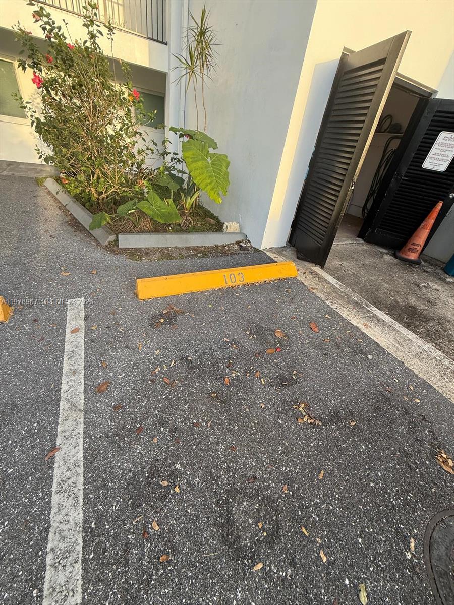 PARADISE GARDENS II CONDO - Residential Lease