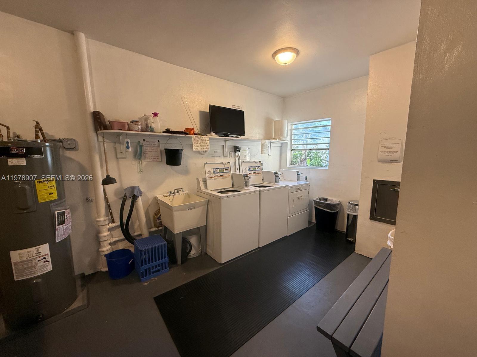 PARADISE GARDENS II CONDO - Residential Lease