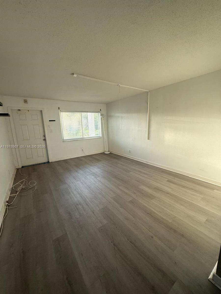 PARADISE GARDENS II CONDO - Residential Lease