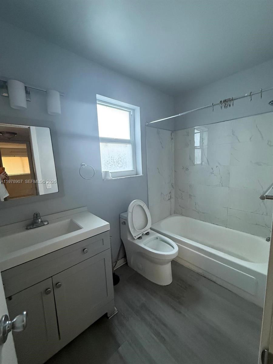 PARADISE GARDENS II CONDO - Residential Lease