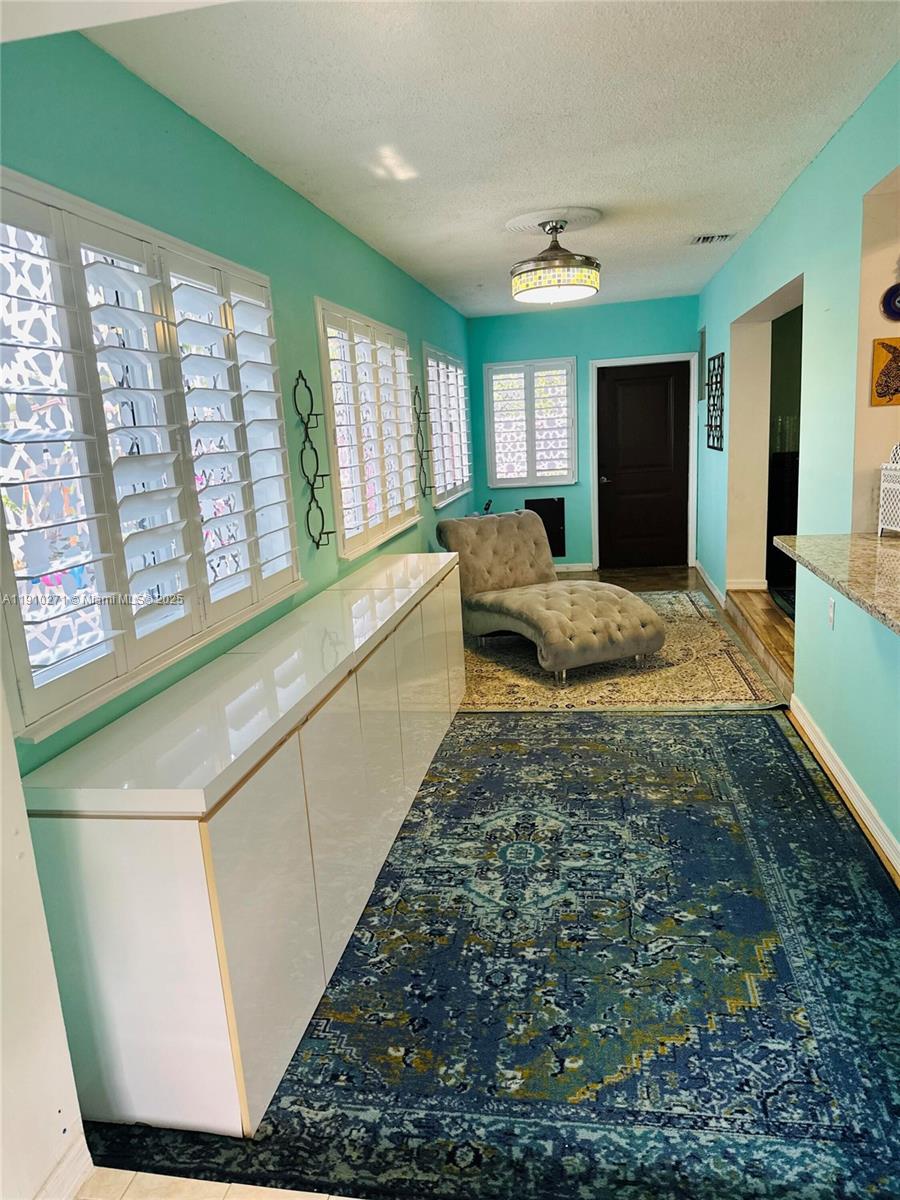 SUNRISE GOLF VILLAGE SEC - Residential