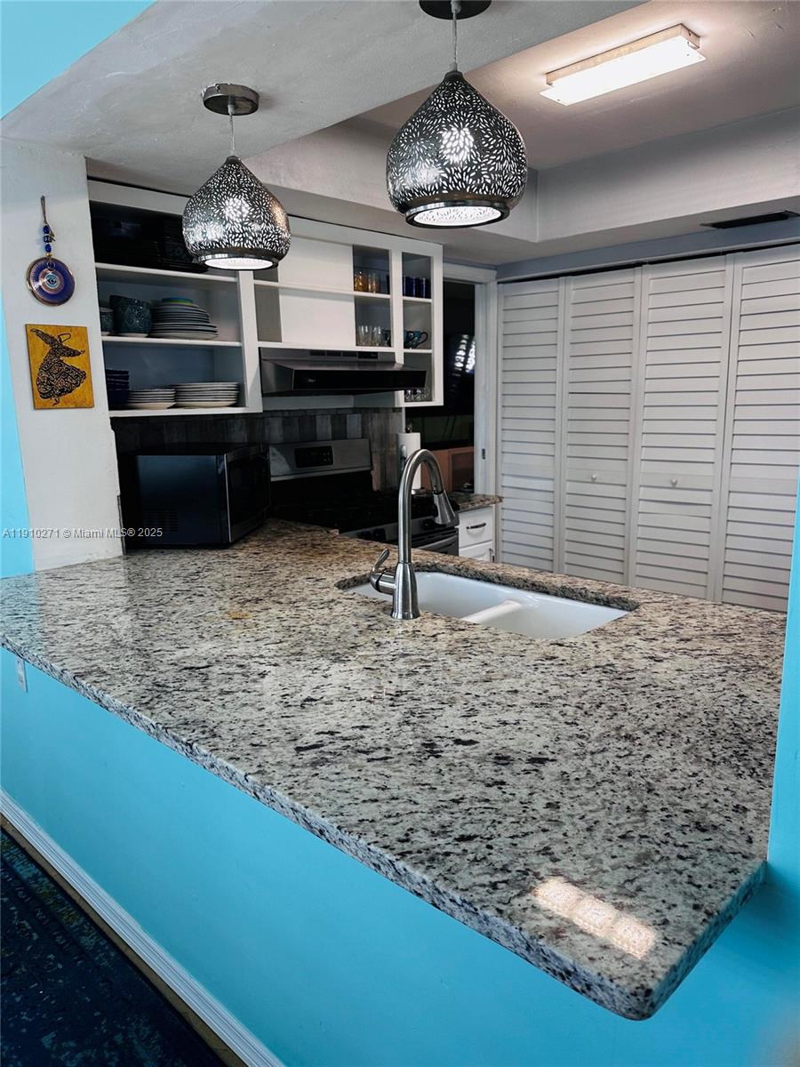 SUNRISE GOLF VILLAGE SEC - Residential