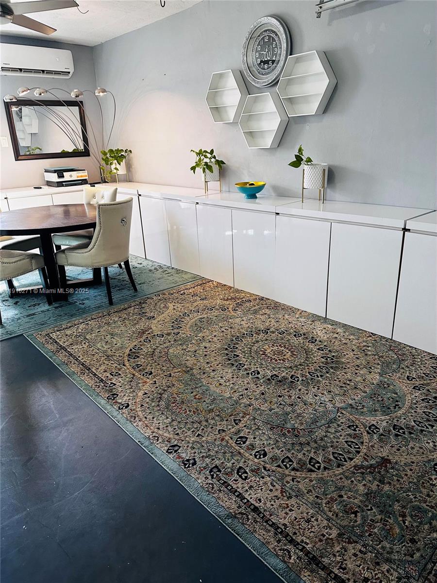 SUNRISE GOLF VILLAGE SEC - Residential