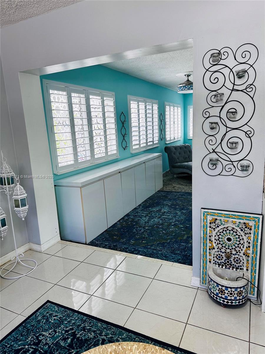 SUNRISE GOLF VILLAGE SEC - Residential