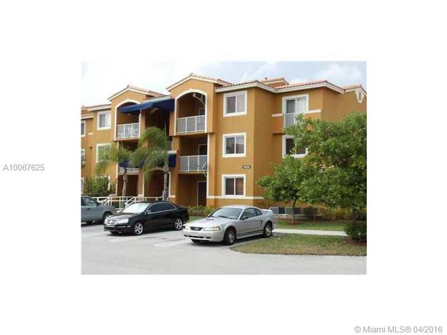 GORGEOUS UNIT IN CUTLER BAY. THE PICTURES SPEAKS FOR ITSELF. UNIT FEELS LARGER THAN WHAT IT IS... FULL SIZE WASHER/DRYER & LAUNDRY ROOM. Fantastic floorplan ..it feels larger. We will be placing new wood floors and repaint.