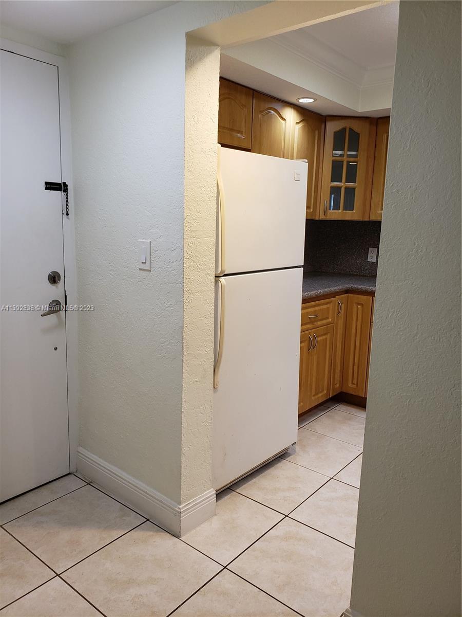 EL LAGO CONDO - Residential Lease