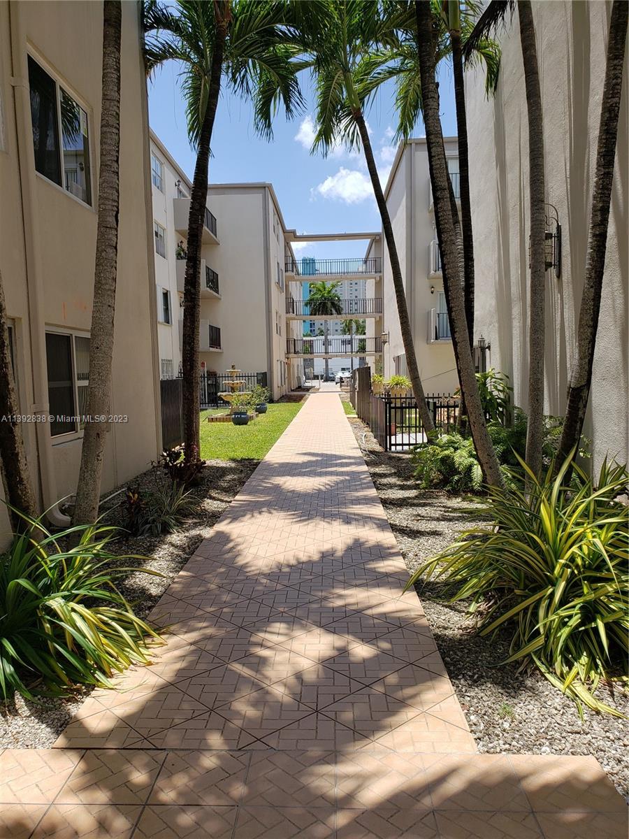 EL LAGO CONDO - Residential Lease