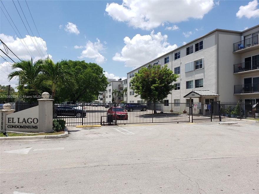 MUST See..!!, Great Location, Amazing and quite condo. 1stFloor, Granite Kitchen. Gated Community with security
cameras throughout, Laundry room in every floor. It's located 5 minutes to the airport, it's close to I95/836
Expressway, Restaurants Supermarkets and Downtown. Water Including. No Pets Allow.