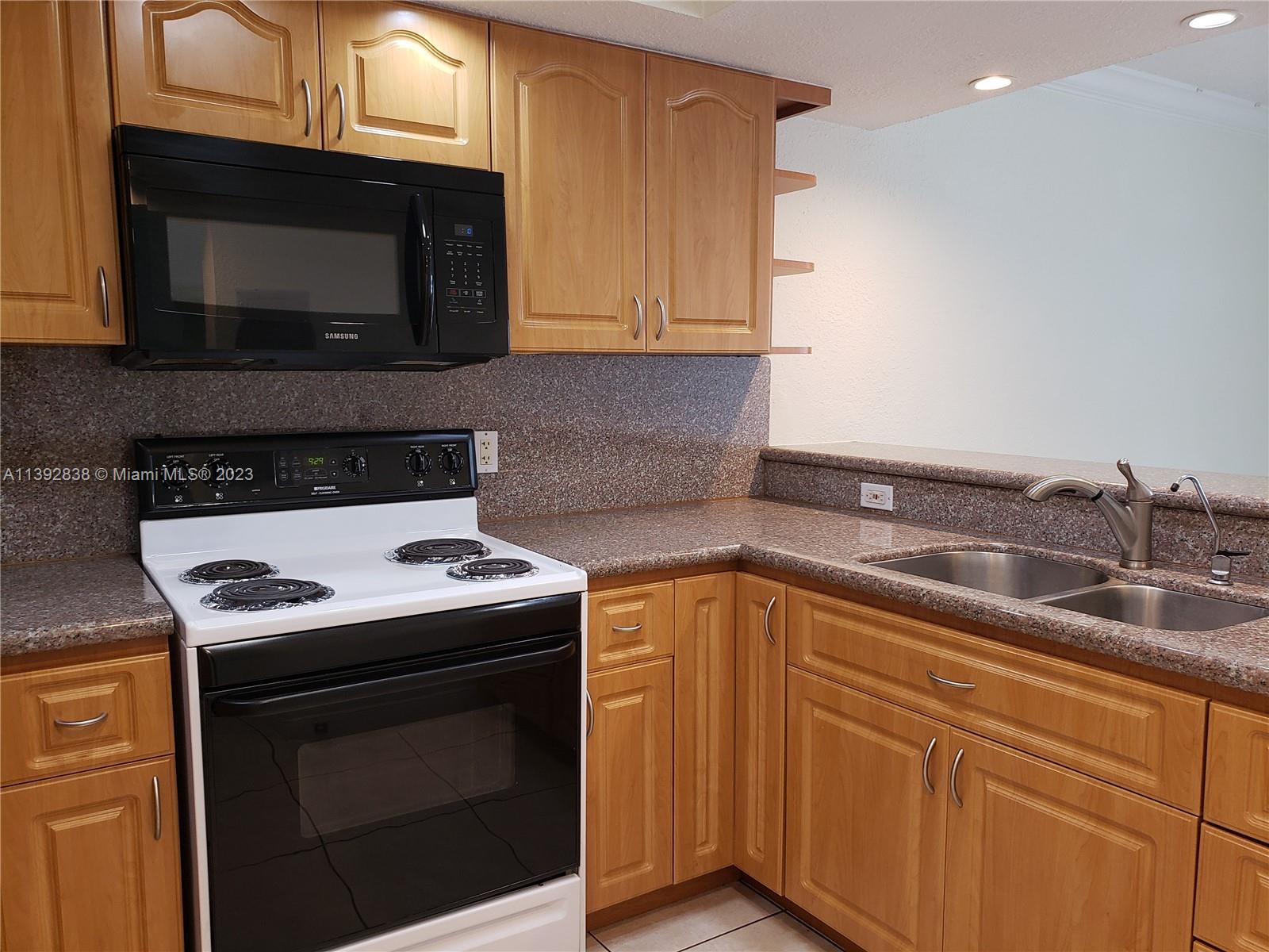 EL LAGO CONDO - Residential Lease