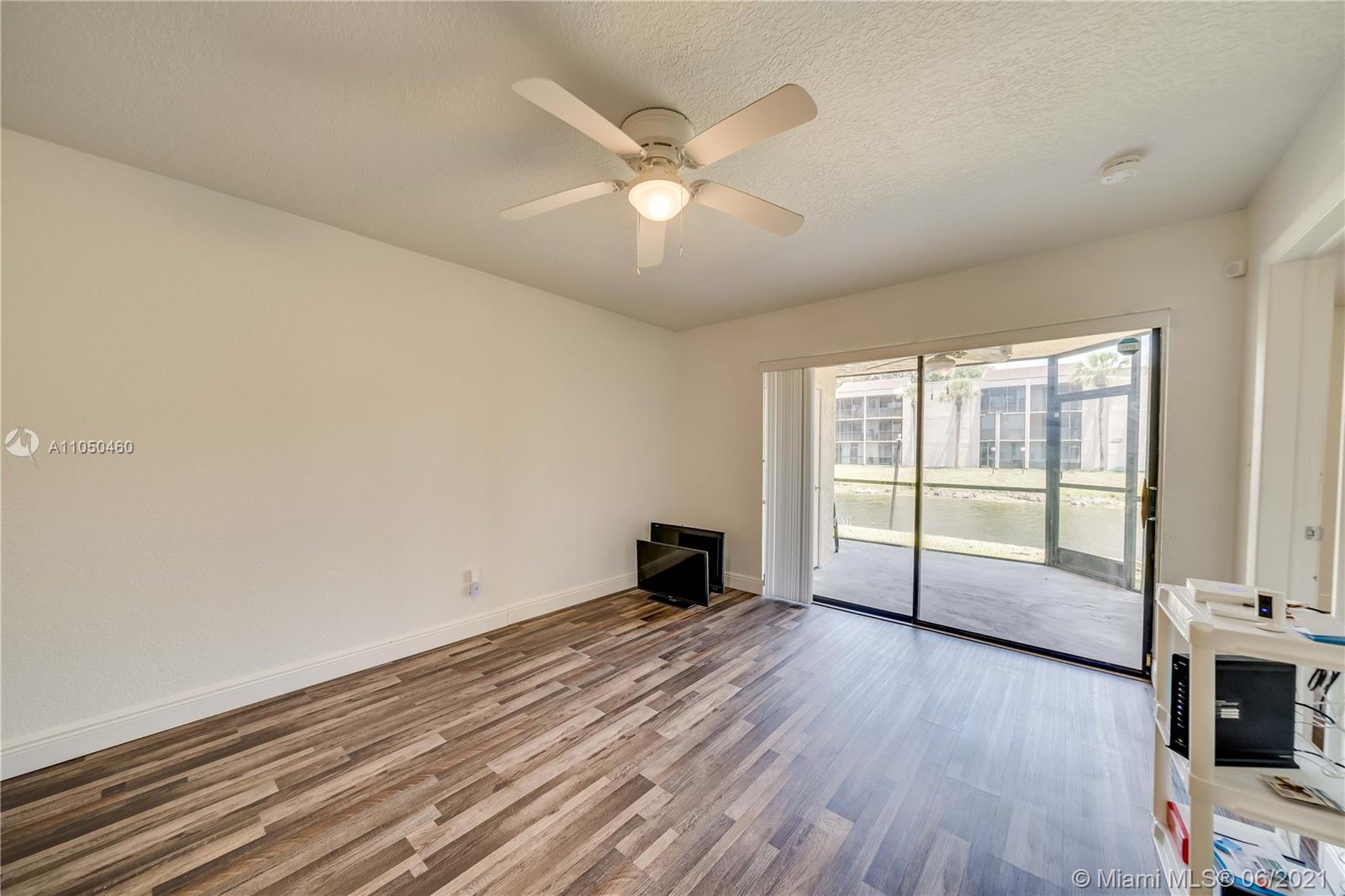 MIRAMAR CLUB #4 CONDO - Residential