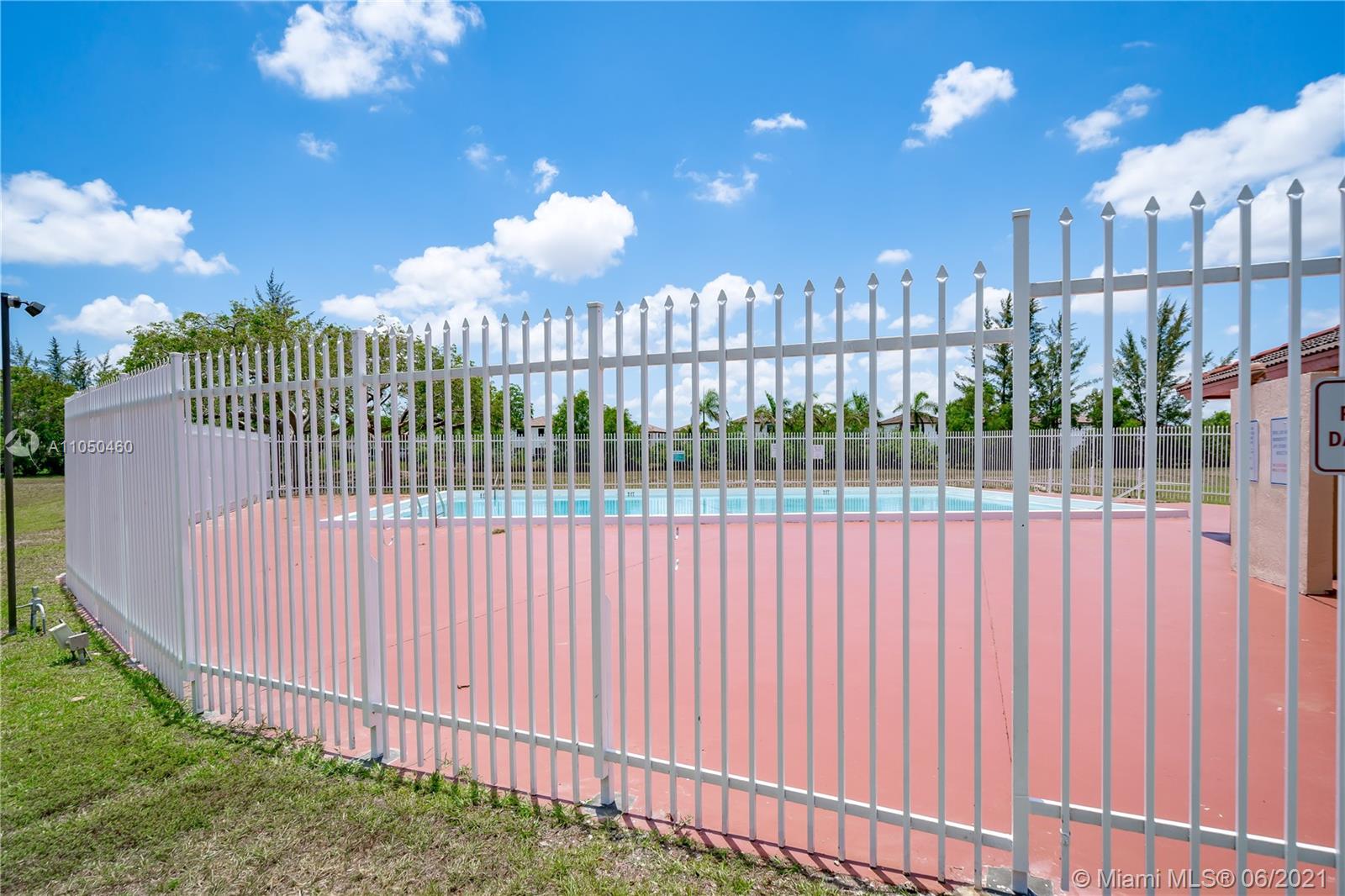 MIRAMAR CLUB #4 CONDO - Residential