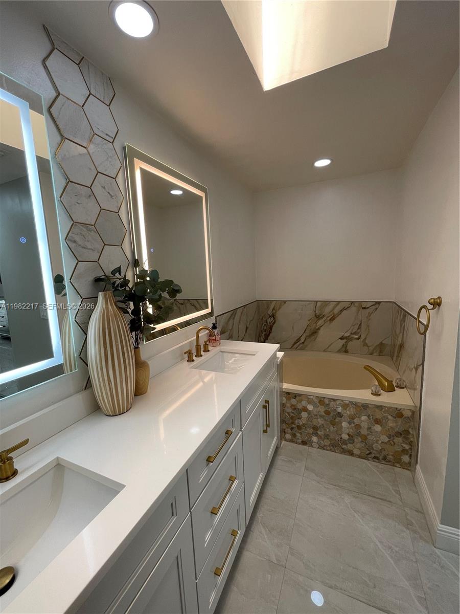 WINSTON PARK SECTION ONE - Residential