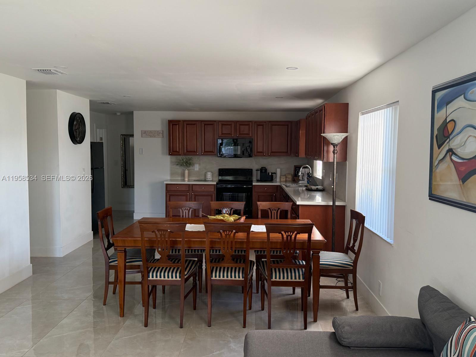 OCEAN PARK - Residential Lease