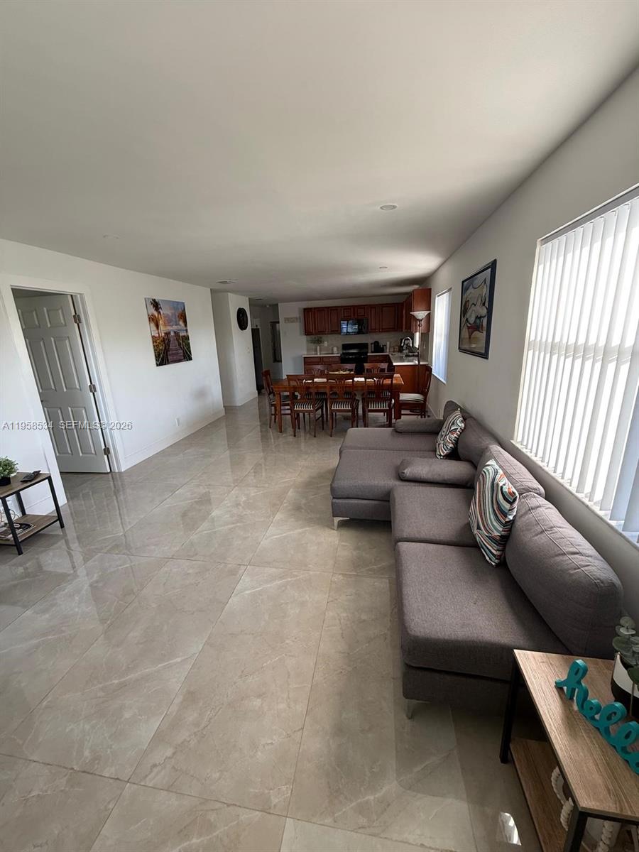 OCEAN PARK - Residential Lease