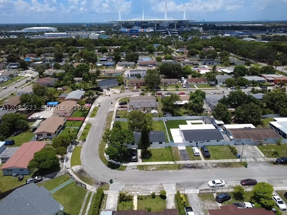 2251 NW 193rd Ter, Miami Gardens FL 33056