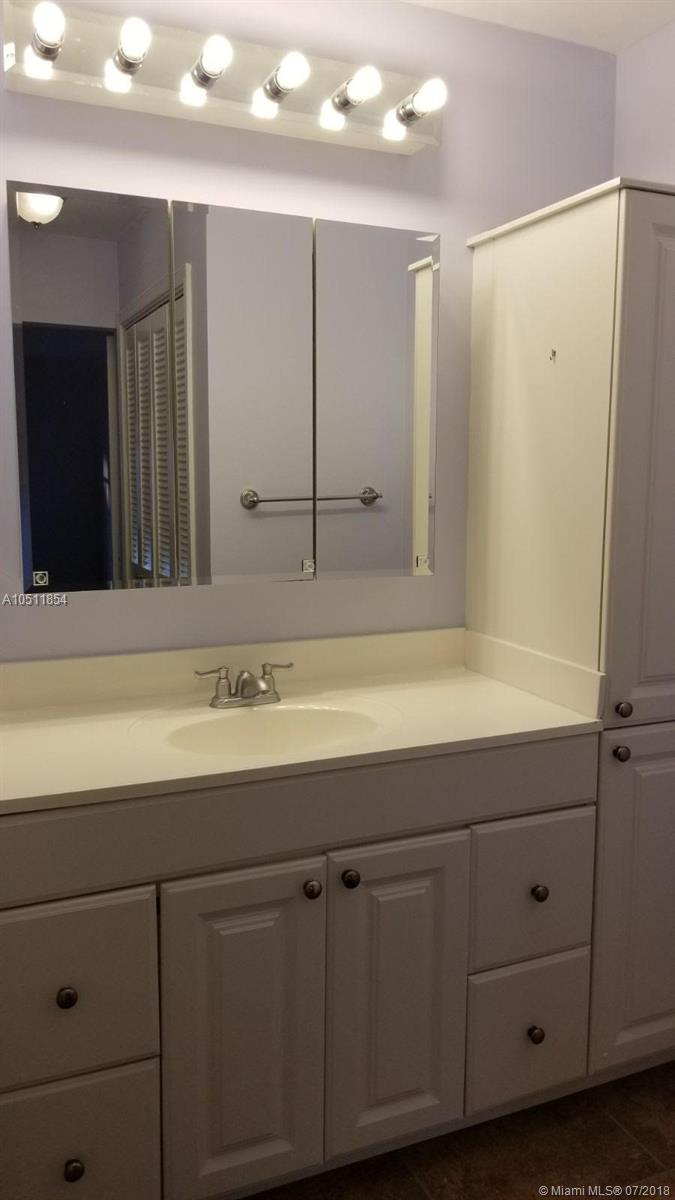 BAY COLONY CLUB CONDO - Residential Lease